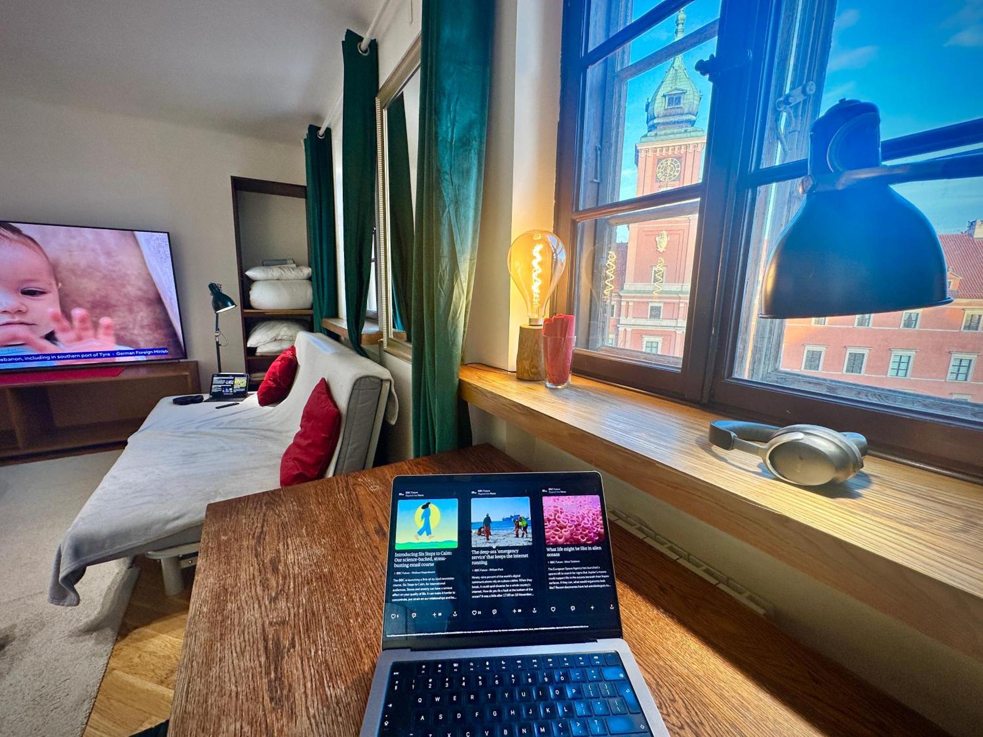Old Town Best View Wifi 300 Mb/S Huge Screen Netflix Appletv Amazontv Βαρσοβία Εξωτερικό φωτογραφία