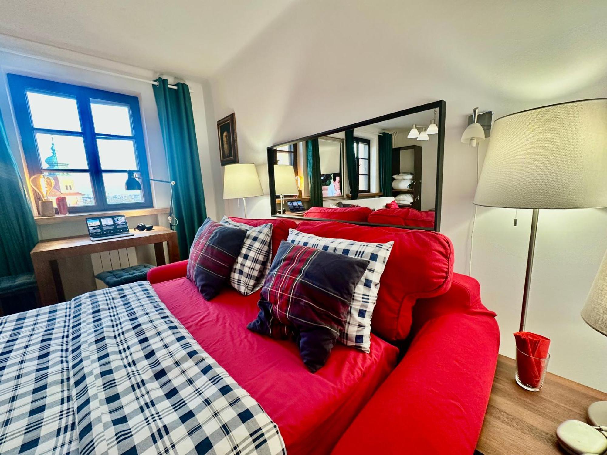 Old Town Best View Wifi 300 Mb/S Huge Screen Netflix Appletv Amazontv Βαρσοβία Εξωτερικό φωτογραφία