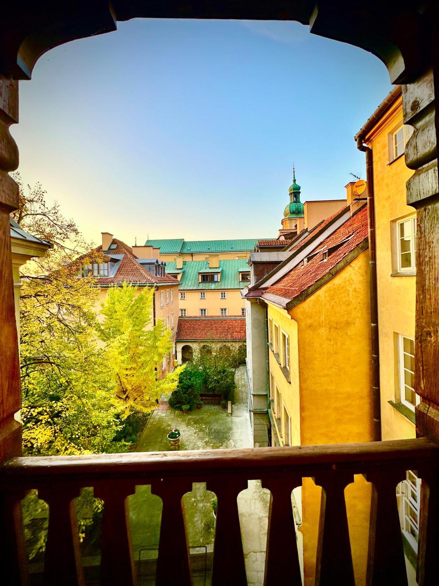 Old Town Best View Wifi 300 Mb/S Huge Screen Netflix Appletv Amazontv Βαρσοβία Εξωτερικό φωτογραφία